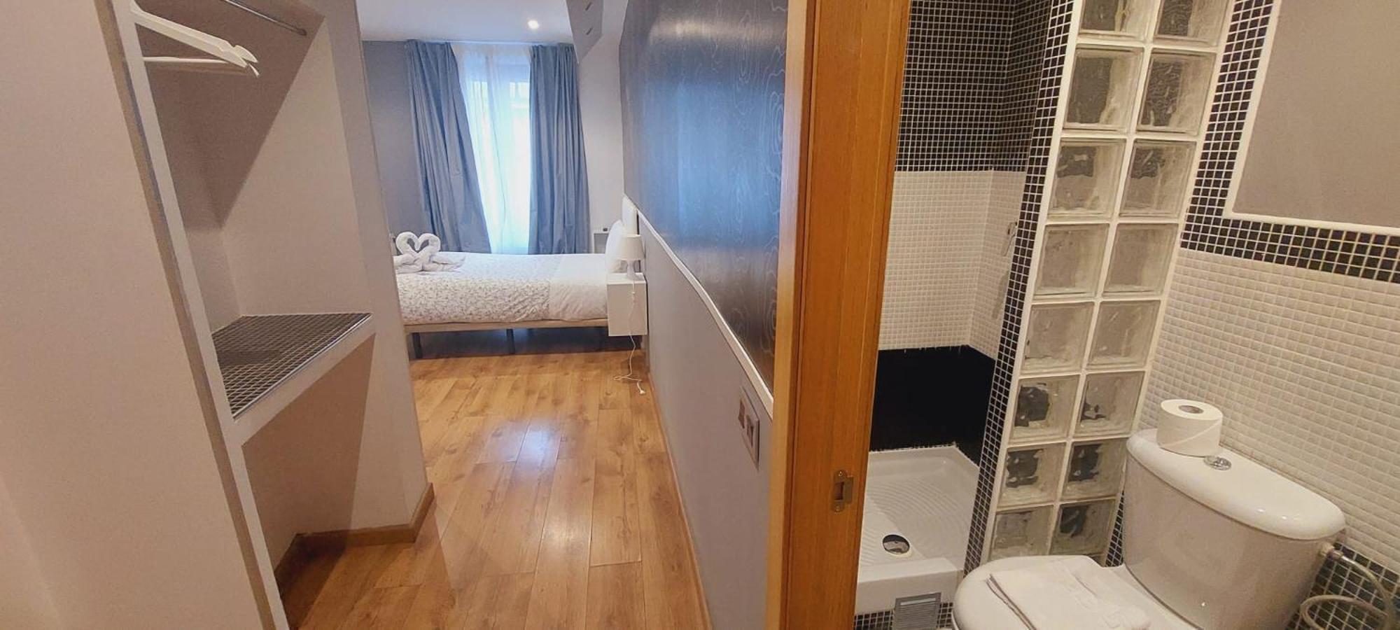 Hostal New Life Мадрид Екстериор снимка